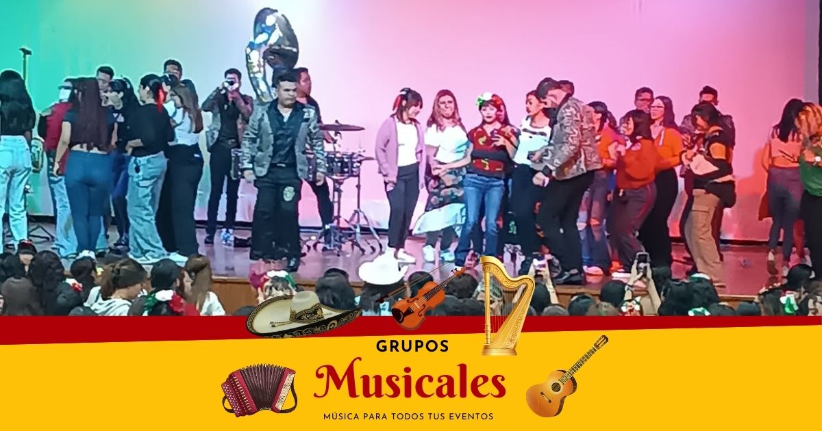 Banda Sinaloense en Xochimilco