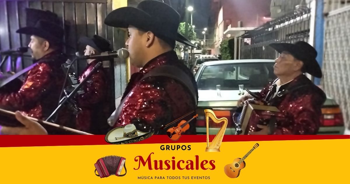 Grupo norteño en Xochimilco